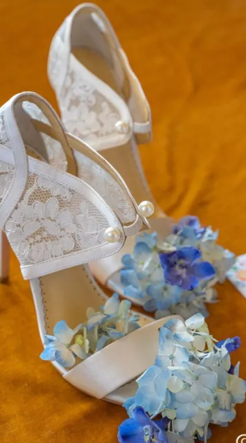 Floral Lace Pearl bella belle wedding shoes SZ 6 Retail $385
