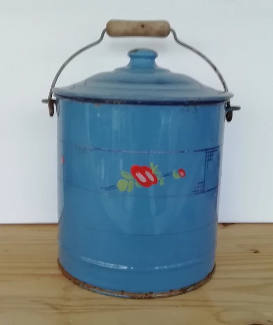 Ancien Pot de Chambre en Métal Émaillé (Gebraucht) in Vallamand für CHF 30 – mit Lieferung auf