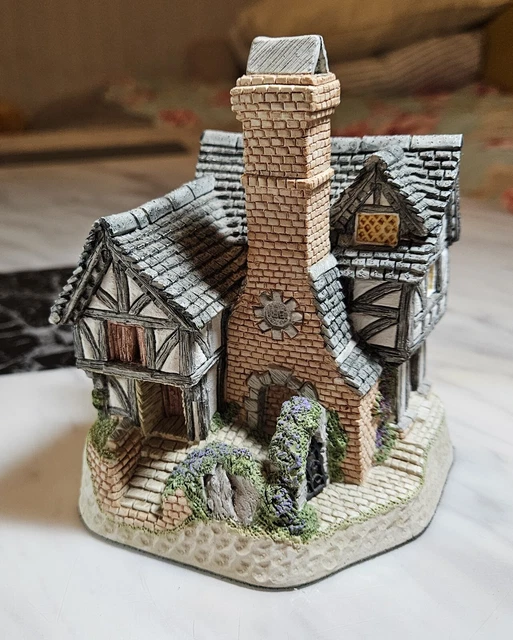 LILLIPUT LANE COTTAGE L2619 Winter at Moot hall Keswick box