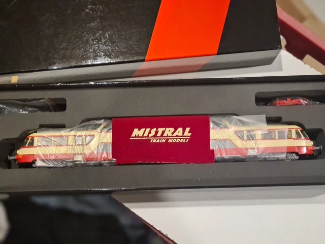 MISTRAL TRAIN MODELS Autorail panoramique AGRIVAP X4208 MST2102S05 HO