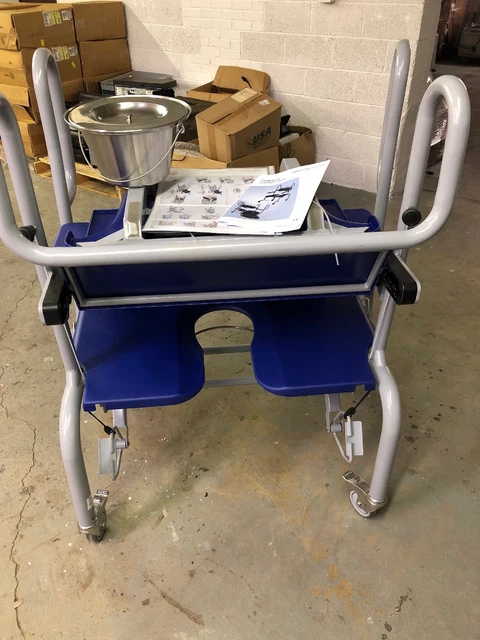 ARJOHUNTLEIGH CARMINA BARIATRIC COMMODE SHOWER CHAIR Never Used!! ARJOHUNTLEIGH CARMINA BARIATRIC COMMODE SHOWER CHAIR Never Used!!