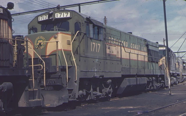 Original Kodachrome slide-Seaboard Coast Line 1717 U-30-B SAL scheme