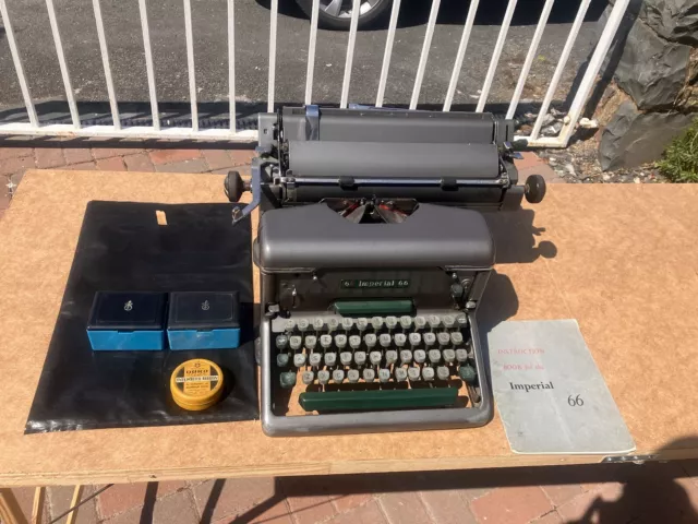 Imperial 66 vintage typewriter complete