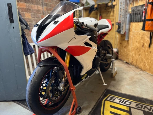 TRIUMPH DAYTONA 675R 2014 Track Bike 4 550.00 PicClick UK