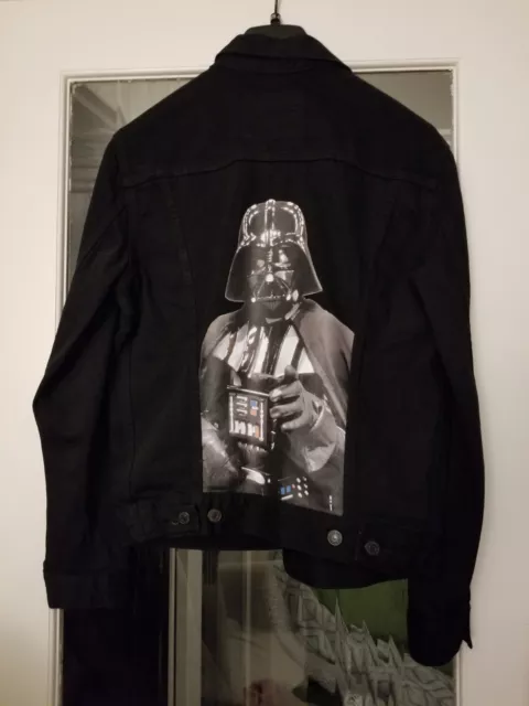 Chaqueta de camionero Levis Star Wars para hombre talla pequeña negra denim Darth Vader gráfico