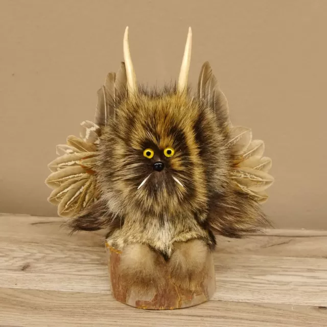 Pequeño Wolpertinger Preparado Taxidermy Con Amarillo Ojos Y Ala #86.2.96