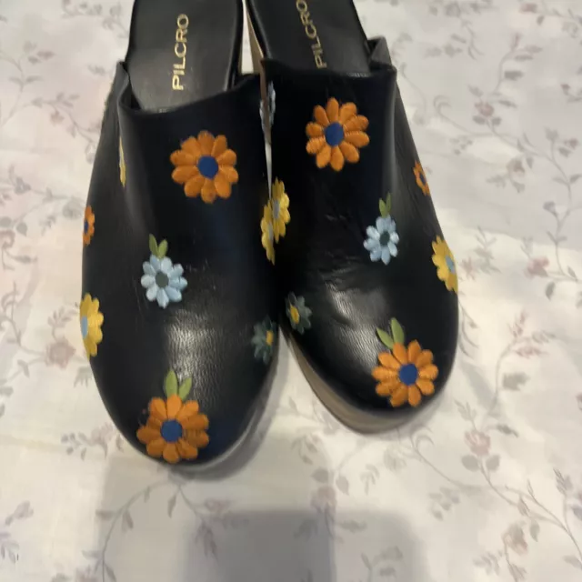 Anthropologie Pilcro Black Lush Leather Chic Floral Wood Heel Women's Clog  4-5