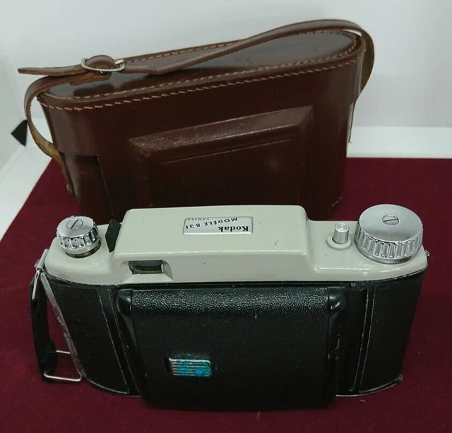 Vintage Appareil Photo Caméra KODAK Modèle B 31 + Etui d'Origine