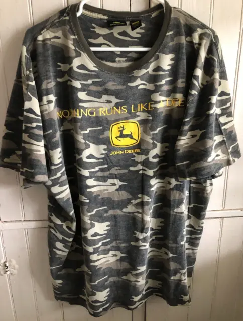 Men's John Deere T Shirt Size XXL Nothing Runs Like A Deere Camo Camouflage GUC
