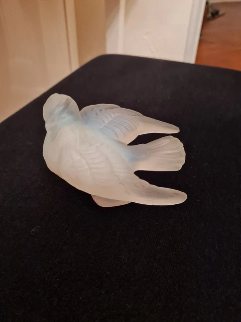 Probablement SABINO - Colombe en verre opalescent pressé moulé 2