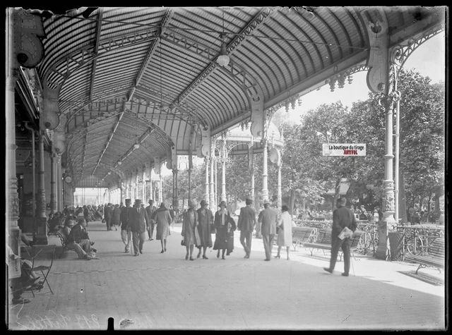 Plaque De Verre Photo Ancienne Négatif Noir Et Blanc 13x18 Cm - Vichy, France 1900-1939