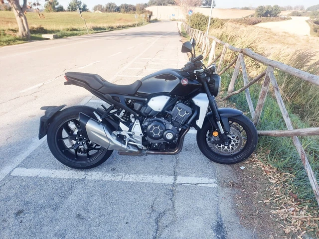 Honda CB1000R