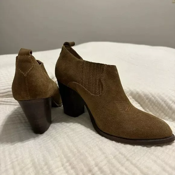 Size 7.5 Perfect Condition Frye Heel Ankle Booties Brown Suede $385