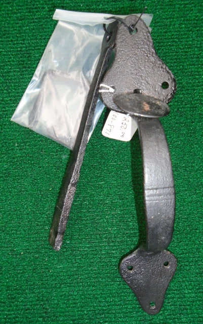 Complete Set 18th Century Antique Wrought Iron Suffolk Style Thumb Latch (40128)