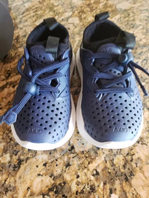 Akid Kids Shoes Size 8