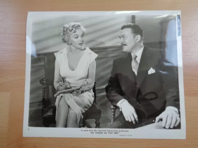 Photo Originale 1950 Marilyn Monroe Noir Et Blanc 25X20Cm "As Young As You Feel"