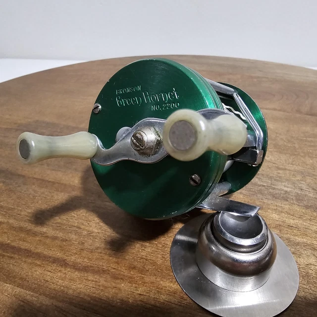 VINTAGE BRONSON GREEN Hornet 2200 Bait Casting Fishing Reel TESTED