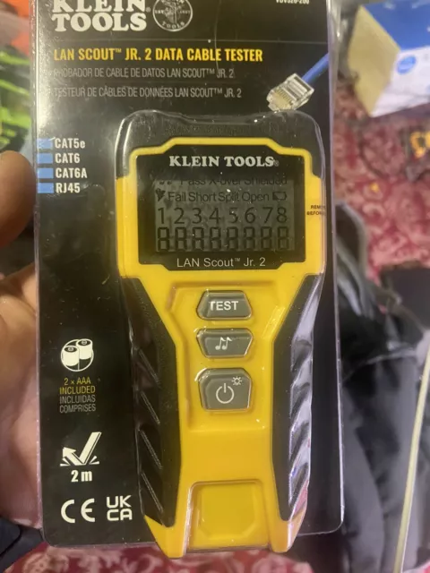 Klein Tools VDV526-200 Cable Tester, LAN Scout Jr. 2 Ethernet Cable Tester