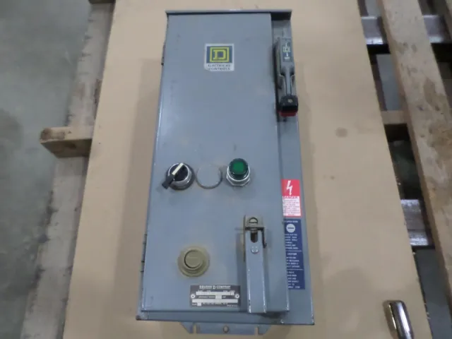 Square D NEMA Size 1, 30A, Combination Motor Starter / Disconnect