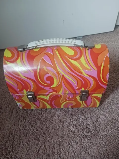 vintage Psychedelic ( 1969 )  rare METAL DOMED LUNCHBOX