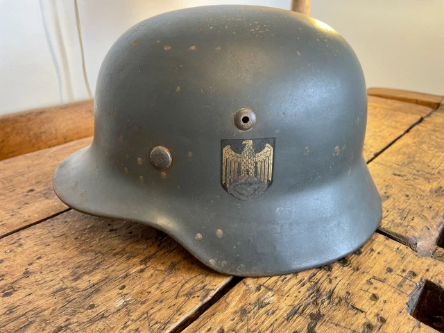 Stahlhelm Kriegsmarine mit 2 Emblemen