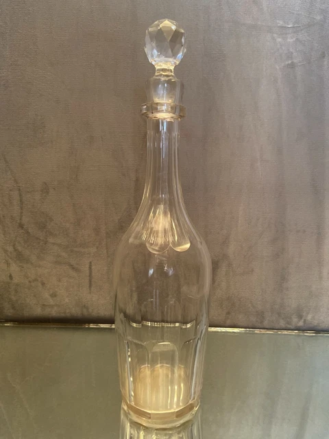Bouteille en cristal taillé XIXe