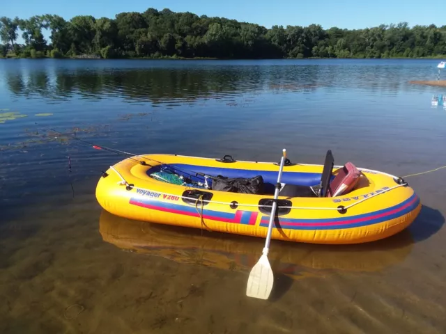 SEVYLOR VOYAGER - V280 -  4 Person inflatable Raft w/ Original Aluminum Oars.