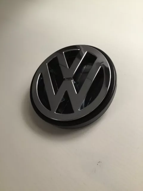 Original VW Golf 2 VW-Zeichen hinten Heckklappe Emblem Logo chrom