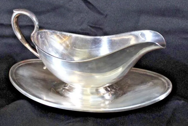 Vintage GORHAM YC430 COLONIAL Gravy Sauce Boat Attached Underplate.