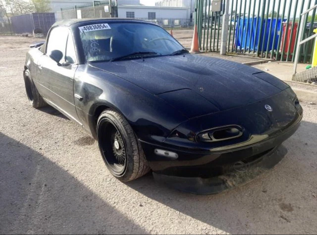 Eunos Roadster (Mazda MX-5), 1:24, 001/24085 - Plastikové modely a