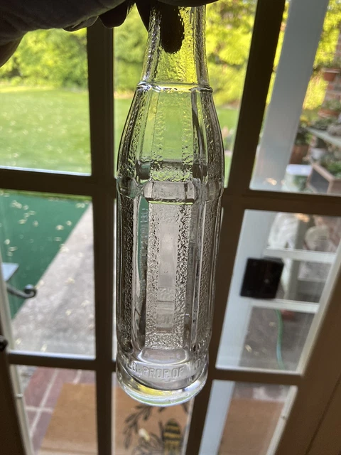 VTG PROPERTY OF DR PEPPER 7oz TEXTURED PANELS BOTTLE TRINIDAD COLO PRISTINE