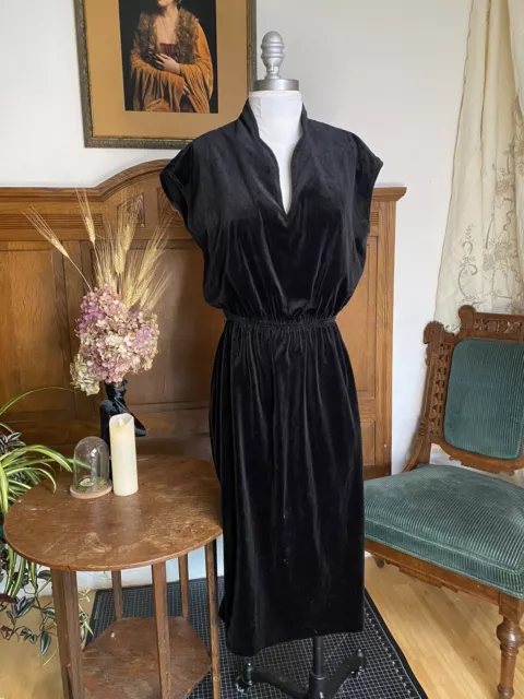 Vintage 1950s Black Velvet Wiggle Dress, Sz Small,