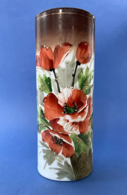 Vase rouleau 1900 en opaline, Art Nouveau, décor coquelicot peint émaillé
