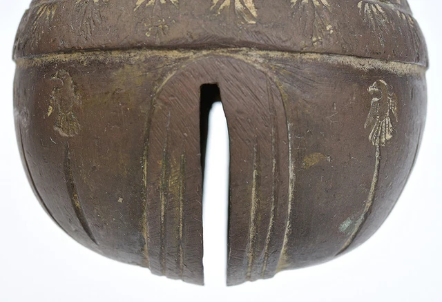19th Century, Antique Burmese Bronze Elephant Bell with Stand 5