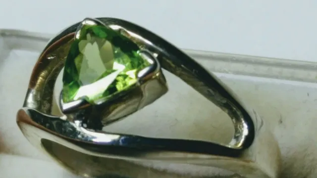 Charming Untreated Natural Peridot In Sterling Silver.925 Ring Size 9.25-9.5!