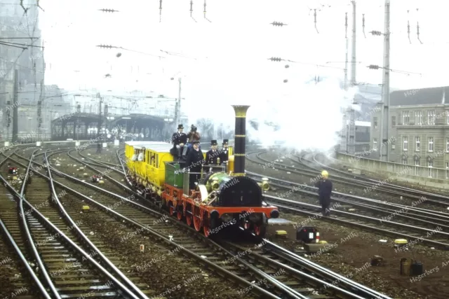 Dia slide Deutsche Bahn DB Dampflok " ADLER " Kölm Hauptbahnhof 1985 (D95)