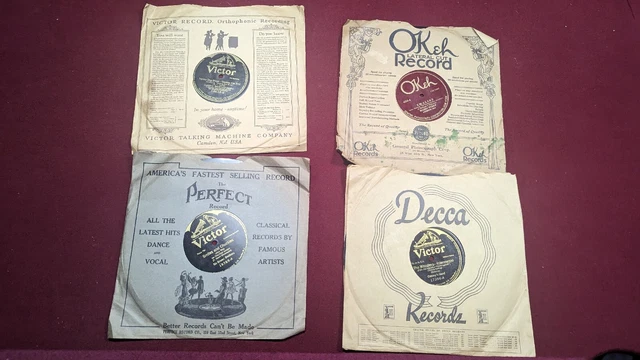 pre war lot of 4 78 rpm reords in sleeves