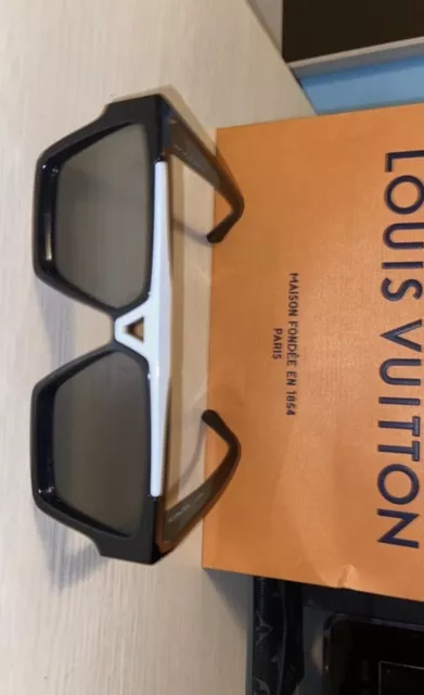 Occhiali Da Sole LV Waimea L - Nero - Materiale : Metallo - Uomo - Louis  Vuitton ® in 2023