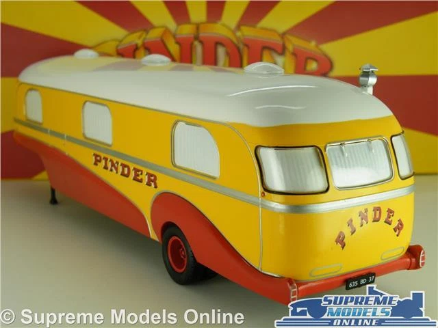 IXO 1/43 - Camion Cirque PINDER Avec Caravane Bar-crêperie - MAGPINC05