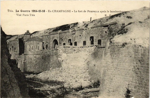 CPA AK Militaire - Le Fort de Pompelle apres le bombardement (697782)