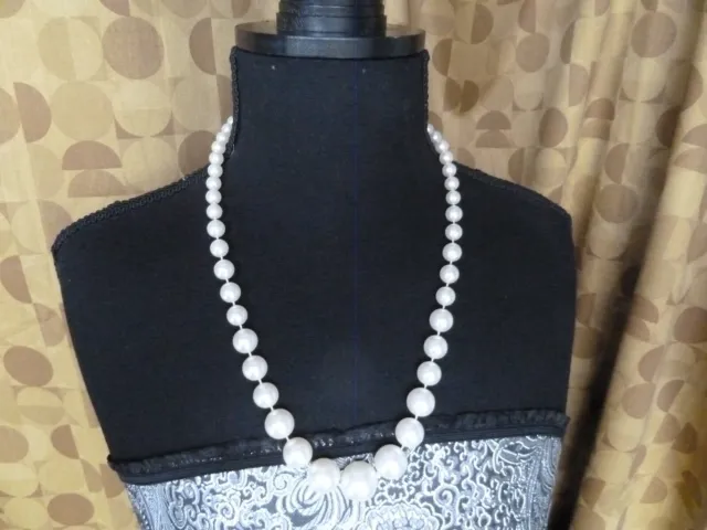 Vintage Necklace 1960s Single Strand White Faux Pearl Large Beads