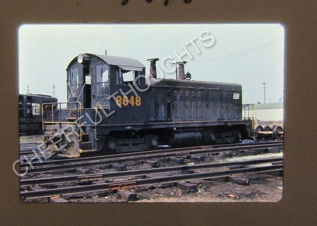 Duplicate '71 Ektachrome Slide PC Penn Central 8648 SW900 Engine House     35G44