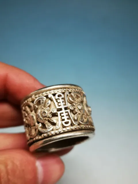 Amazing Vintage Old Tibetan Miao Silver Auspicious Bat Pattern Thumb Ring Y52