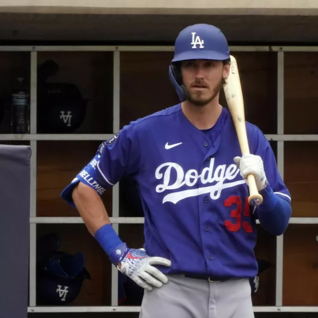 Cody Bellinger Baseball Cards - Base Cards, Inserts, #'d, etc. - You Pick