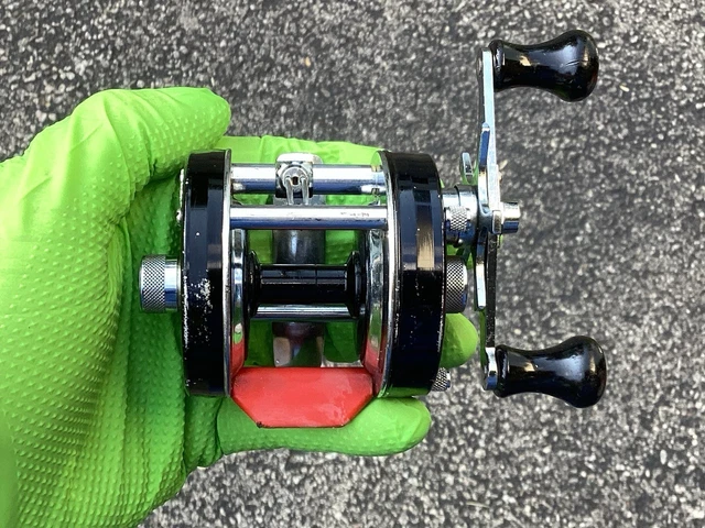 Abu Garcia 5600C ULTRA CASTリール Abu Garcia Ambassadeur Baitcasting ~ Ultra Cast UC 5600 C