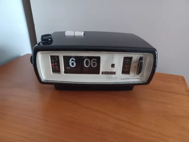 Sanyo 6CA-T45Z Orologio Flip Clock Radio Vintage Anni 70 Radiosveglia