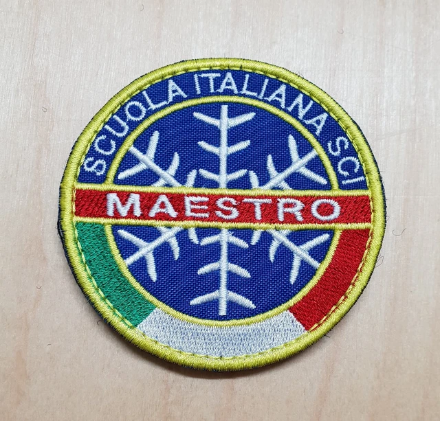 Patch Toppa X Mas Termoadesiva Teschio Con Rosa In Bocca Ricamata 10 X 8 Cm