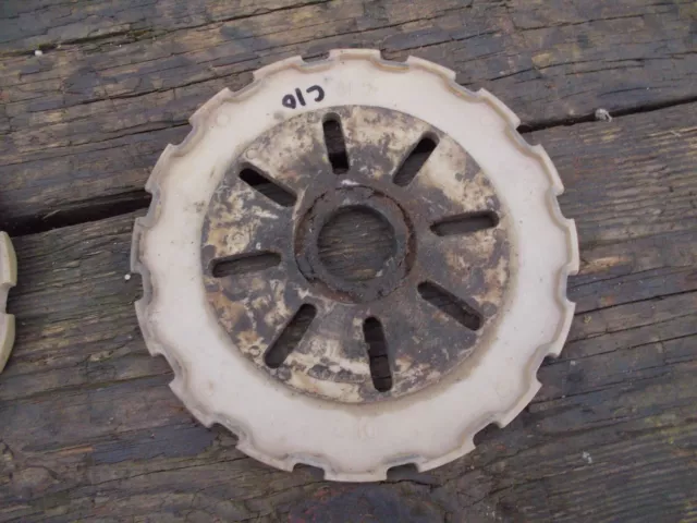 1) McCormick Farmall IH Planter ORIGINAL seed Plastic plate C10