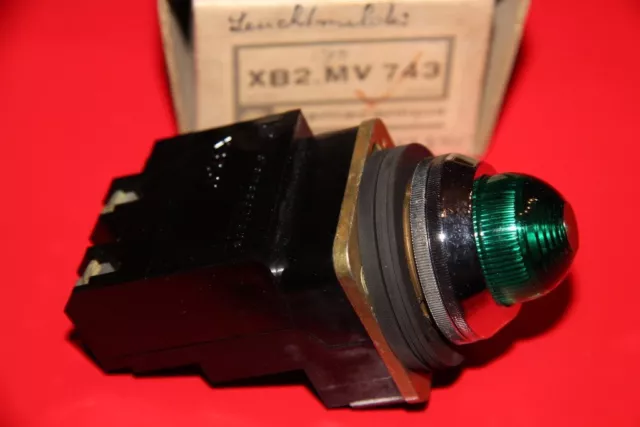 Détecteur lumineux vert TELEMECANIQUE XB2.MV743 BA7s NEUF