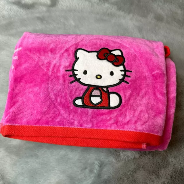 SANRIO HELLO KITTY BEACH TOWEL WITH EMBROIDERED 100% COTTON 34 in x 63 in NWT